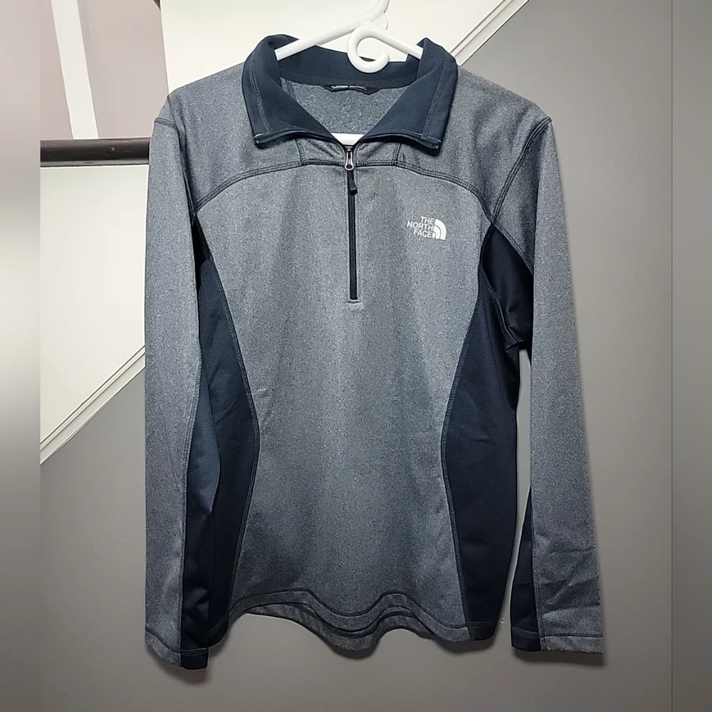 The North Face Men's Gray/Navy Blue 1/4 Zip Pullover Size Med Outdoors Comfort